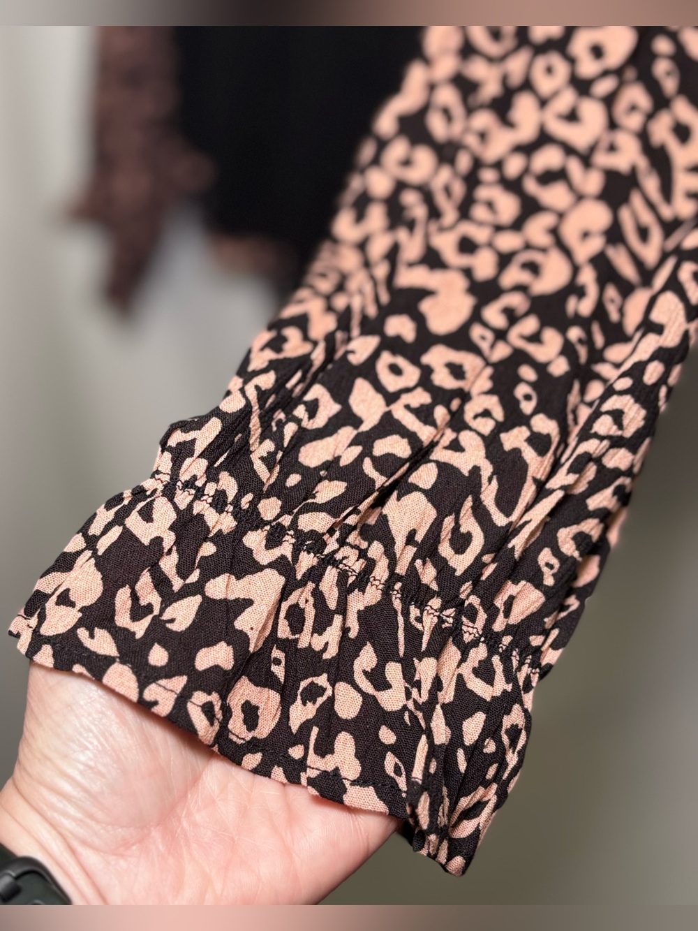Umgee Blouse Cheetah & Floral Print LS Size Large - Picture 8 of 12